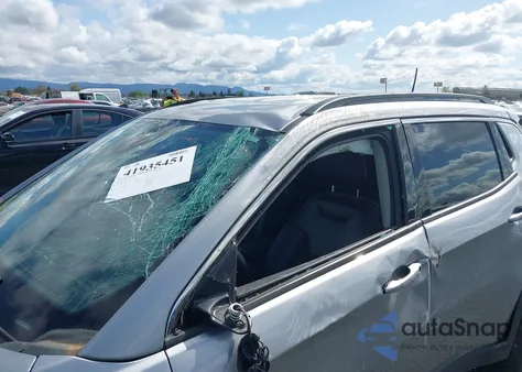 2022 Jeep Compass Latitude 4X4 z USA, uszkodzony, nr VIN 3C4NJDBB9NT135223